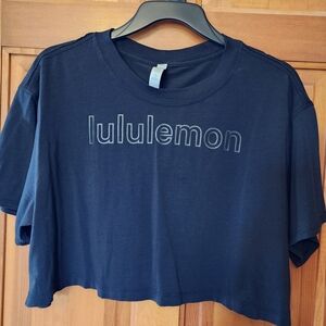 Lululemon crop top